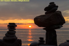 inukshuk sunset